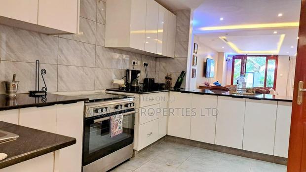 3bdrm Villa in Riverside, Westlands for rent