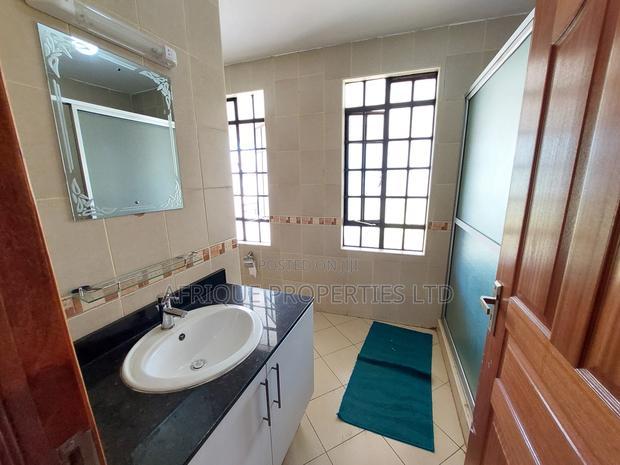 Furnished 5bdrm Mansion in Runda for rent