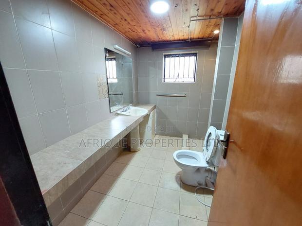 5bdrm Mansion in Runda for rent