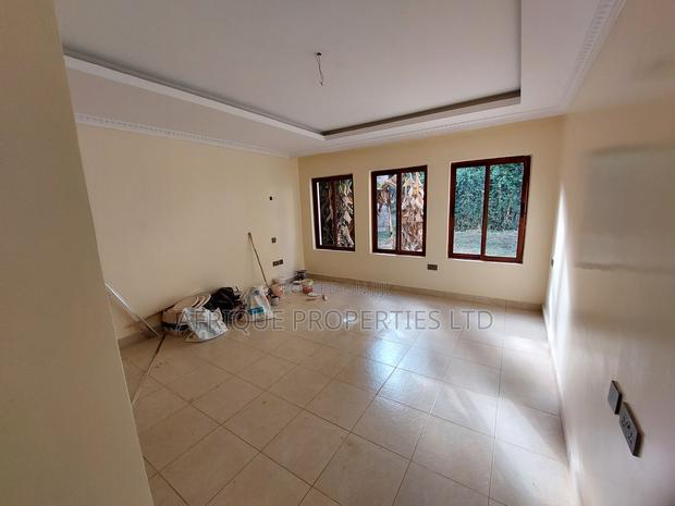 5bdrm Mansion in Kitisuru for sale