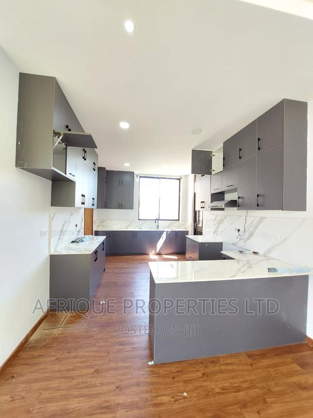 5bdrm Mansion in Membley for rent
