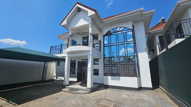 4bdrm Mansion in Mangu for sale