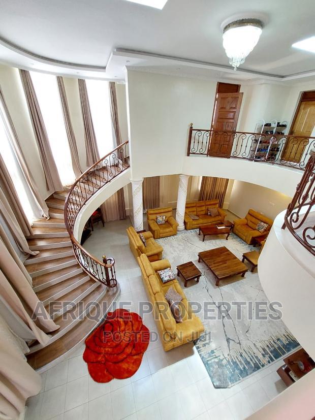 6bdrm Mansion in Kitisuru for sale