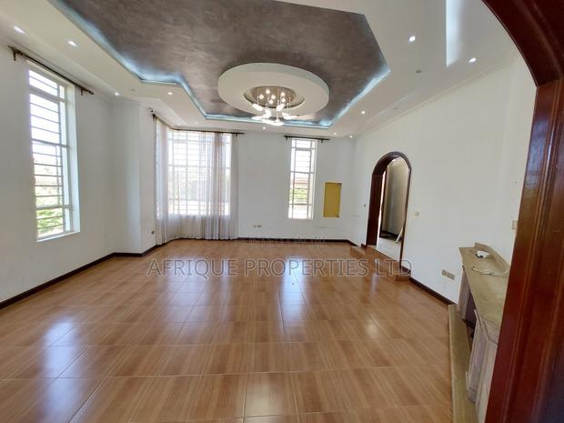 4bdrm Mansion in Kenyatt Road for sale