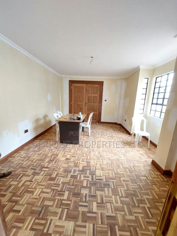 6 Bedroom House Intigoni for a Restaurant.