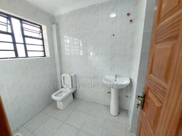 4bdrm Mansion in Membley for sale