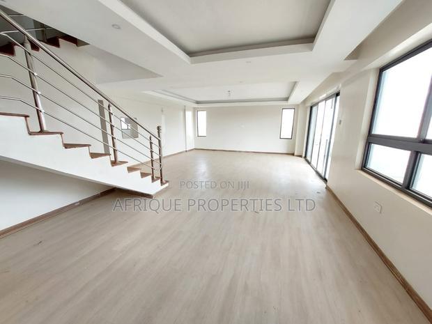 5bdrm Duplex in Parkland, Parklands/Highridge for rent