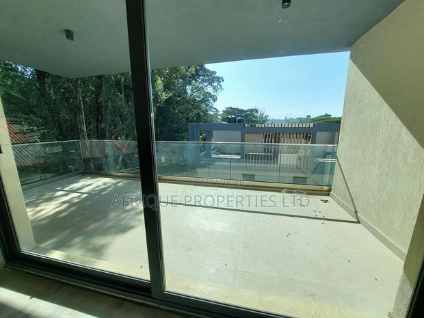 5bdrm Villa in Lavington for sale