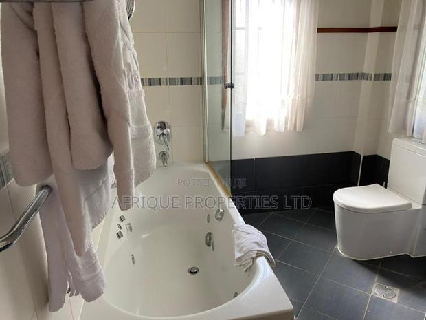 Furnished 3bdrm Mansion in Windsor Park, Ridgeways for rent
