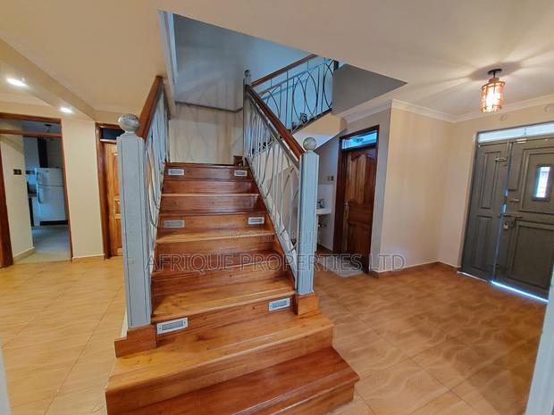 5bdrm Mansion in Sigona for sale