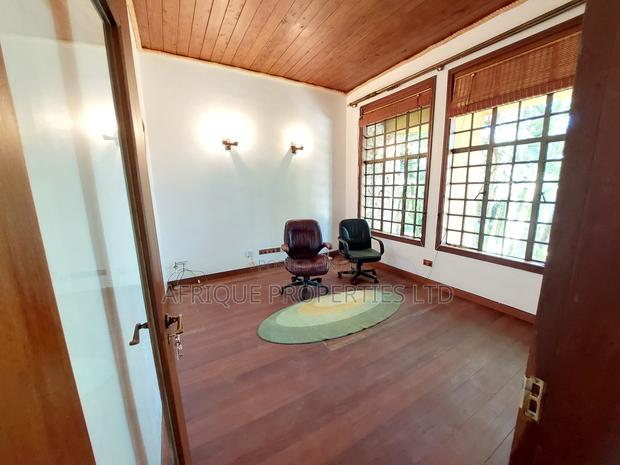 6bdrm Mansion in Runda for rent