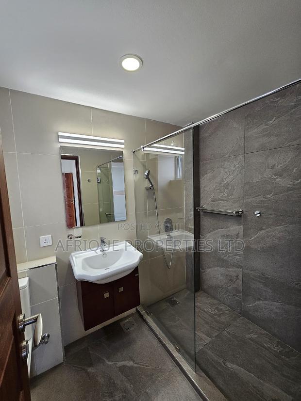 3bdrm Apartment in Parkland, Parklands/Highridge for sale