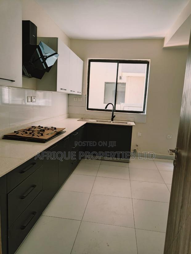 5bdrm Apartment in Parkland, Parklands/Highridge for rent