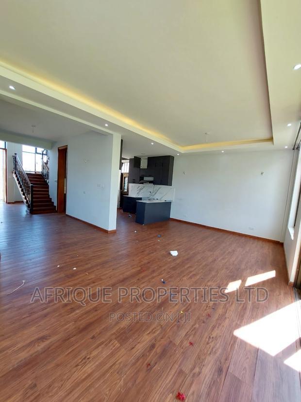 5bdrm Mansion in Membley for rent