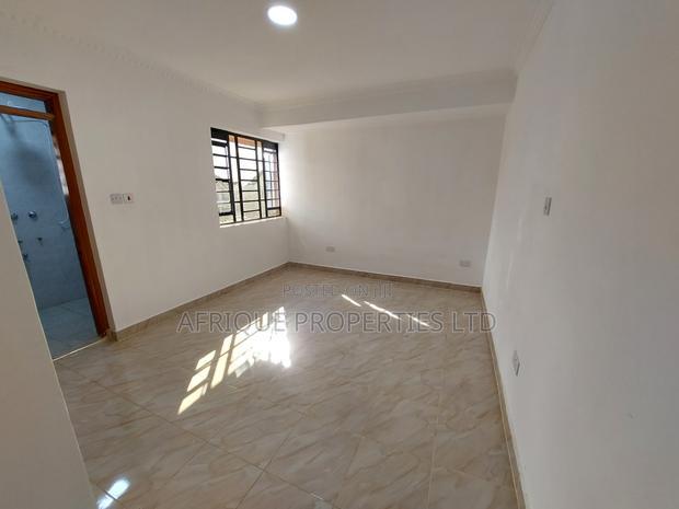 4bdrm Mansion in Membley for sale