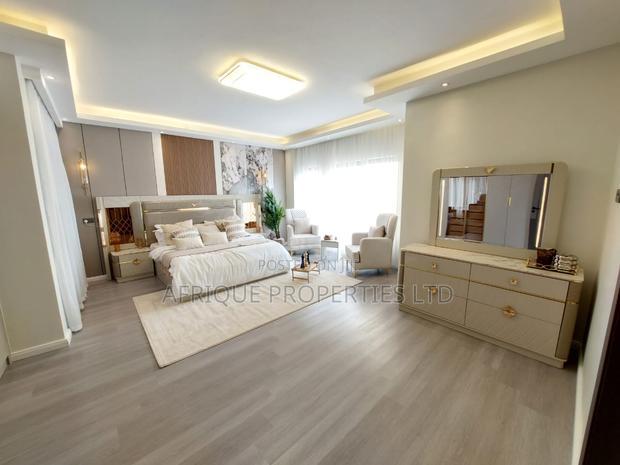 4bdrm Apartment in Parkland, Parklands/Highridge for sale