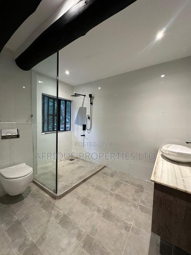 3bdrm House in Kiambu Road, Thindigua/Kasarini for rent