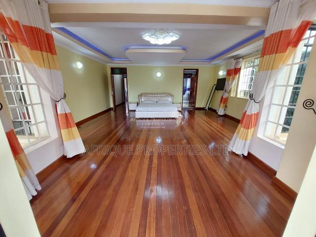 9bdrm Maisonette in Thome Estate for sale