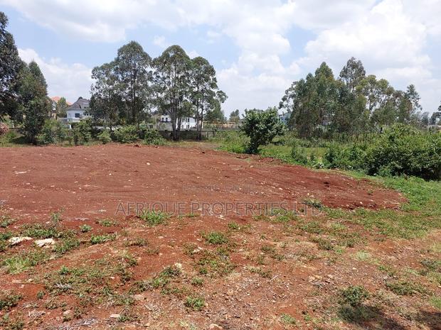 Runda Estate 1/2 Plot Located in a Serene Location Selling