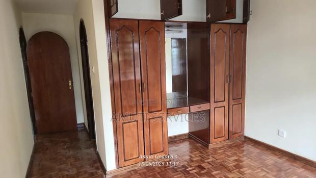 5bdrm Villa in Millennium Villas, Riverside Drive for sale