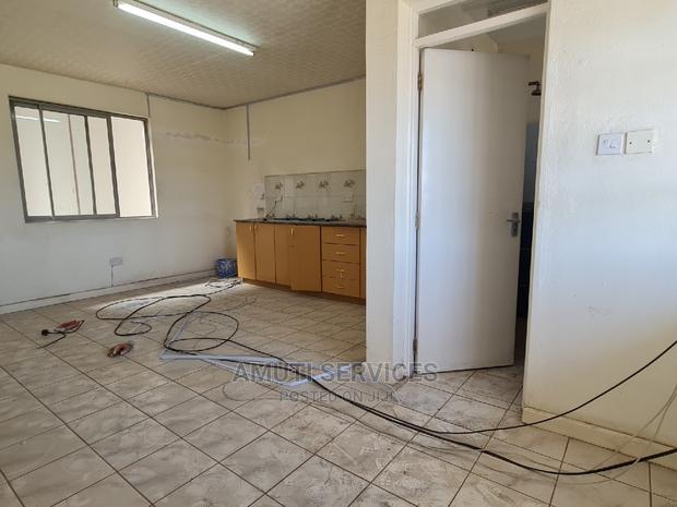 Sabaki: 6,500SQFT Godown to Let