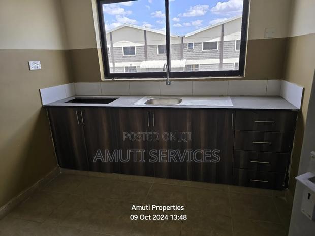 Athiriver: 7425 SQFT Godown to Let