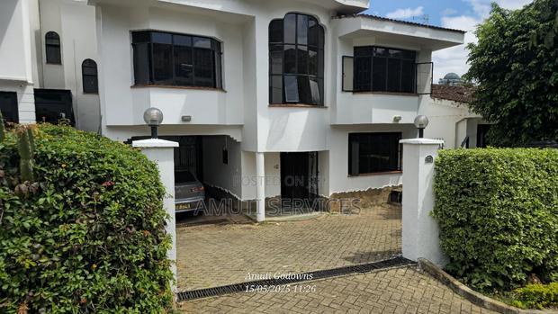 5bdrm Villa in Millennium Villas, Riverside Drive for sale