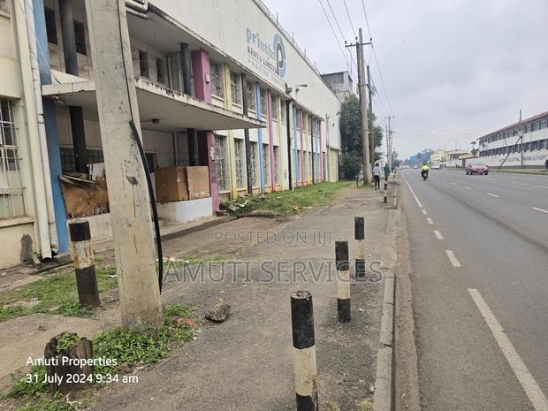 Old Godown for Sale on 0.5acre