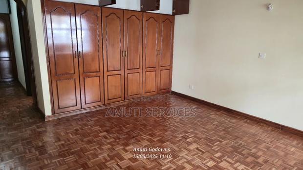 5bdrm Villa in Millennium Villas, Riverside Drive for sale