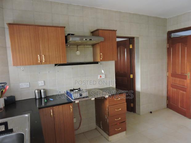 3bdrm Apartment in Kusi Lane Highridge for sale