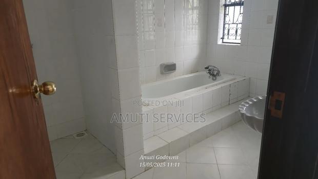 5bdrm Villa in Millennium Villas, Riverside Drive for sale