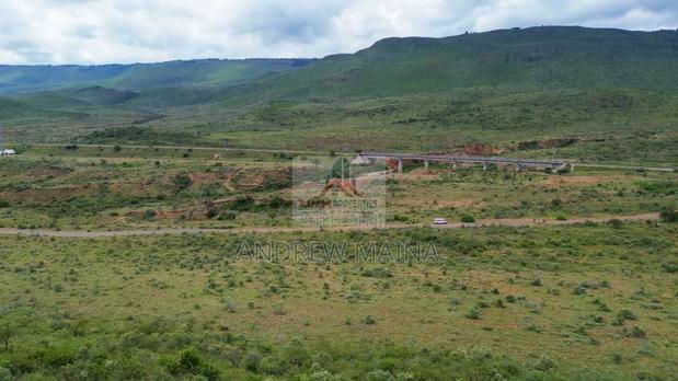 Kikuyu, Ndiuni