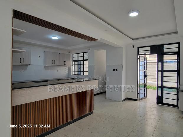 4bdrm Maisonette in Muigai Inn, Kenyatta Road / Theta for sale