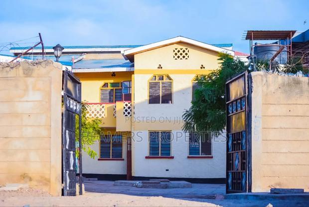 6bdrm Maisonette in Lodwar Town for sale