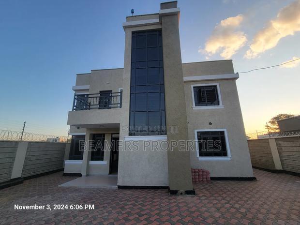5bdrm Maisonette in Kamakis for sale