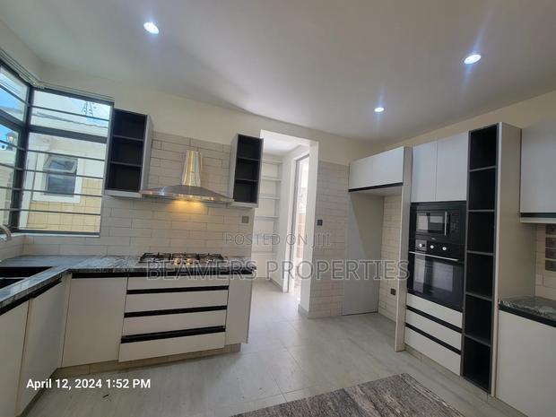 4bdrm Maisonette in Membly Estate for sale
