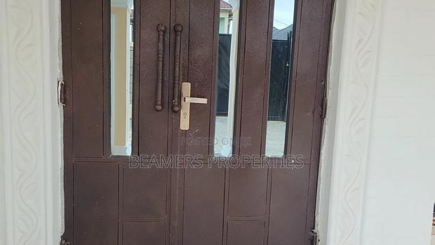 7bdrm Maisonette in Paradise Court, Kenyatta Road / Theta for sale