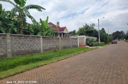 1/2 Acre for Sale in Thome Plateau.