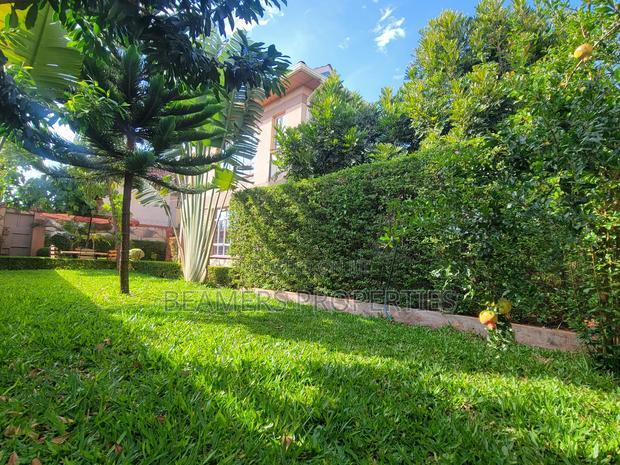 4bdrm Maisonette in Tola Estate for sale