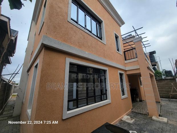 7bdrm Maisonette in Paradise Court, Kenyatta Road / Theta for sale