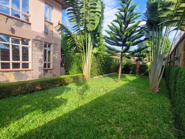 4bdrm Maisonette in Tola Estate for sale