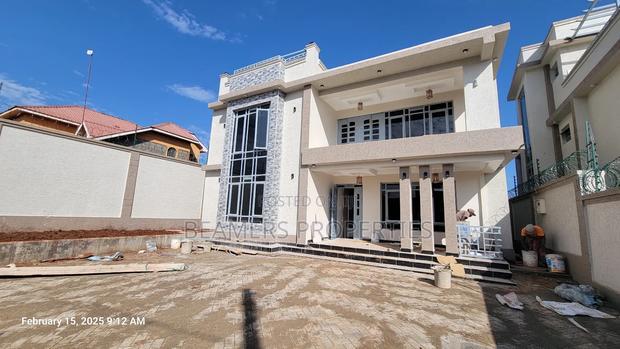 4bdrm Maisonette in Mugutha, Ruiru for sale