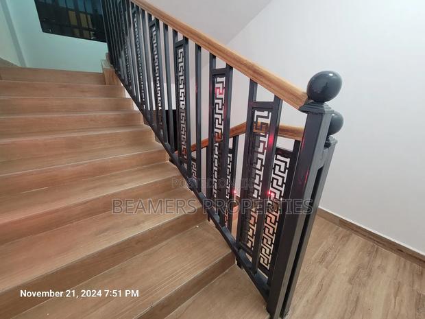 7bdrm Maisonette in Paradise Court, Kenyatta Road / Theta for sale