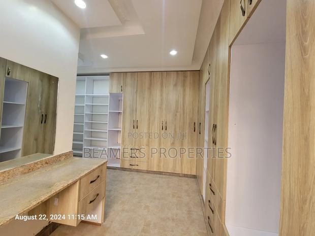 6bdrm Maisonette in Mugutha, Ruiru for sale