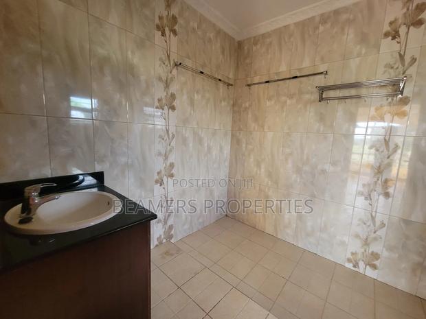 4bdrm Maisonette in Tola Estate for sale