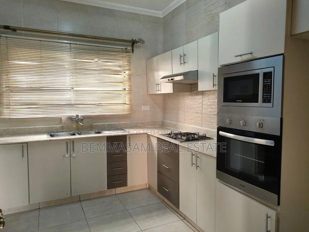 3bdrm Apartment in Westlands, Raphta Road Area for sale