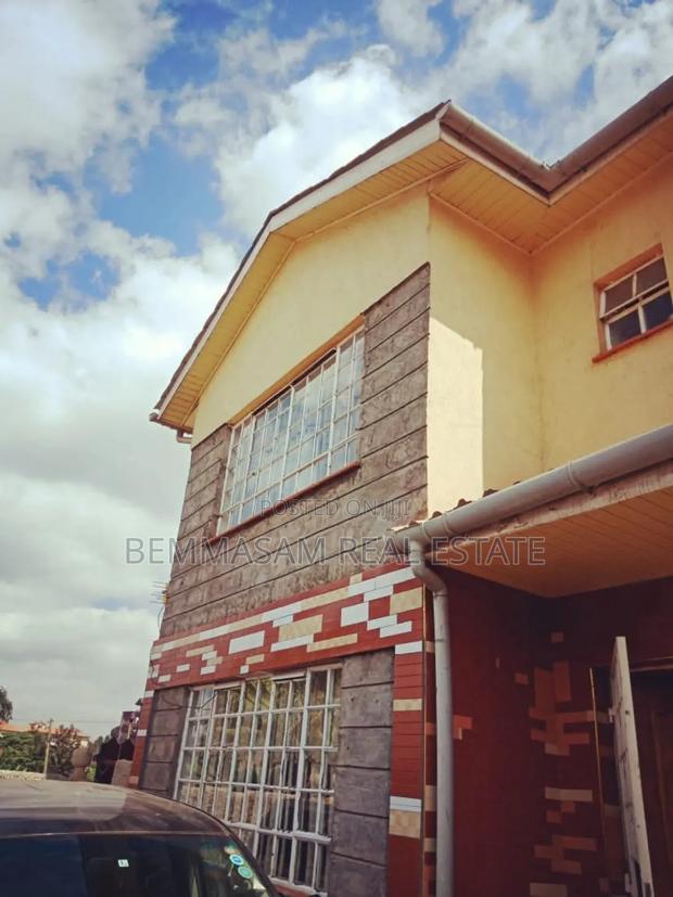 4bdrm Townhouse/Terrace in Muchatha for sale