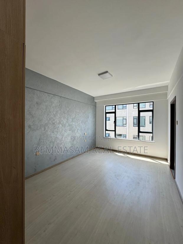 4bdrm Apartment in Lavington, Valley Arcade for sale