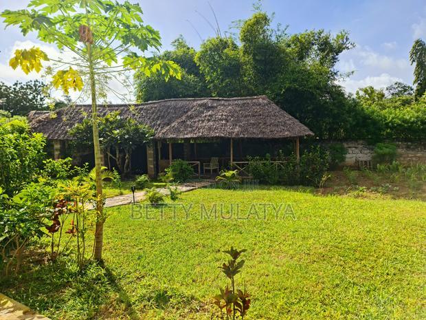 2bdrm Villa in P.K Estate, Malindi for sale