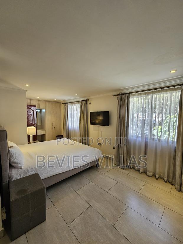 Furnished 3bdrm Apartment in Parklands for rent